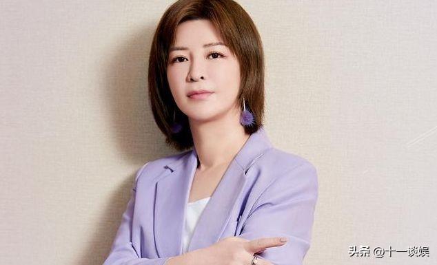 杜华批评旗下艺人，不火还怪公司？标题解析引热议