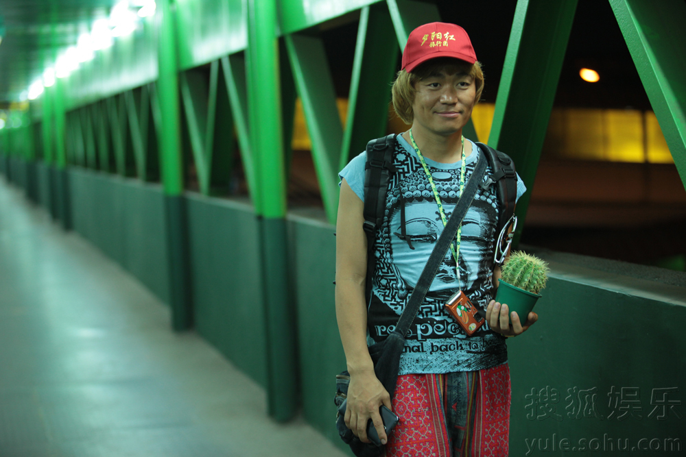 八角笼中的密约与挑战，小演员与大自然的旅行梦质疑王宝强作秀