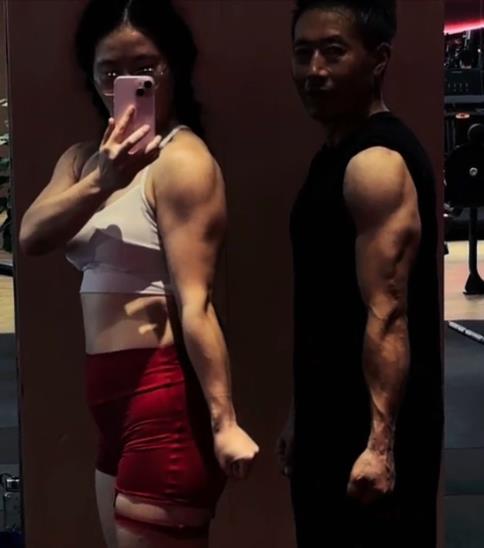 985高校女博导肌肉秀招生广告引热议