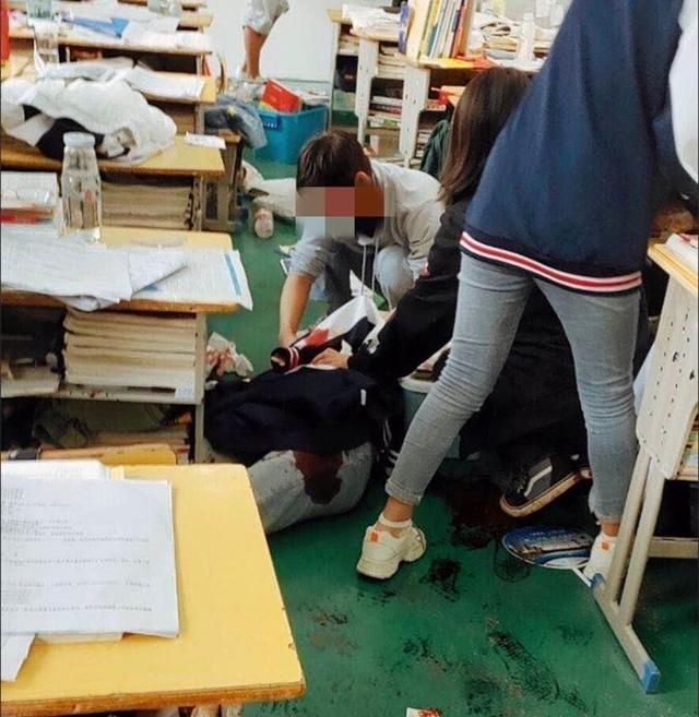 校方否认身亡事件，高三日常趣事与友情的力量，温暖陪伴的见证