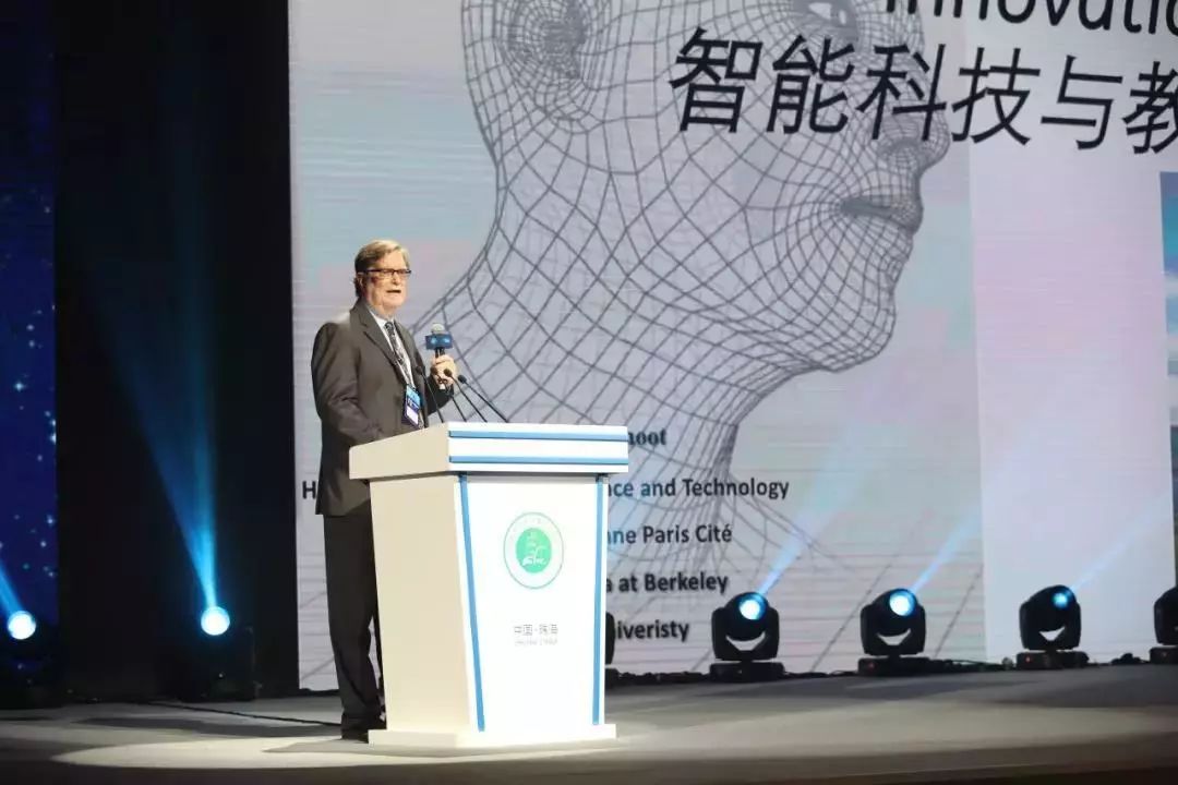 美专家解析，中国成就背后的远见政府力量