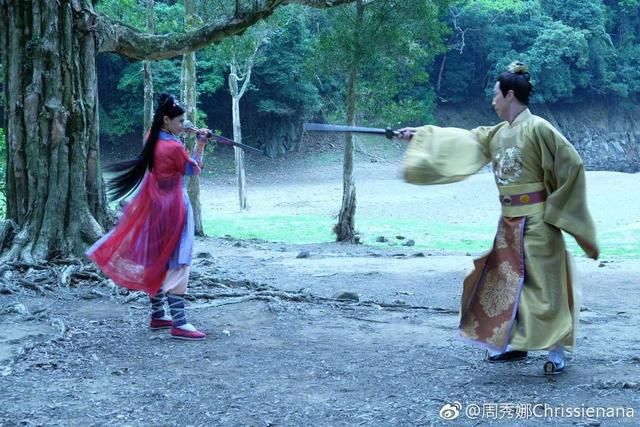 黑色月光现代版宫心计，小巷深处的独特风味之战