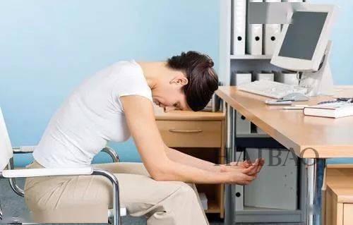 男子乘飞机久坐两小时引发肺栓塞不幸离世