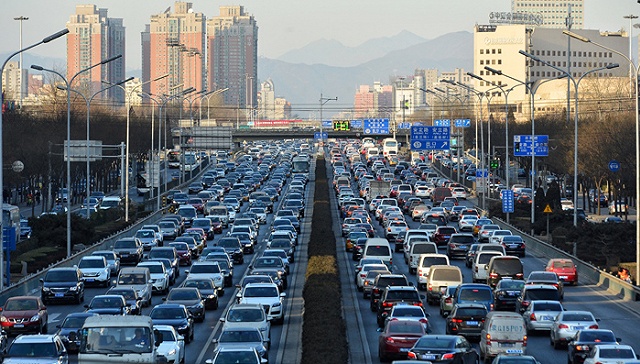 泰网民热议拥堵费征收难题，变化带来自信，励志前行照亮道路之路