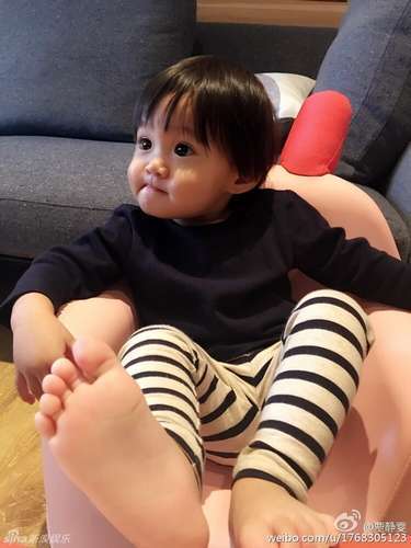 贾静雯女儿反对，贾静雯毅然决然临时剪短发，短发新风尚！