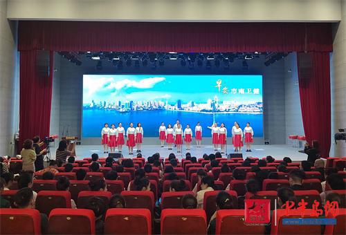 时代浪潮中的奋进之道，奋楫扬帆，探寻前行之力