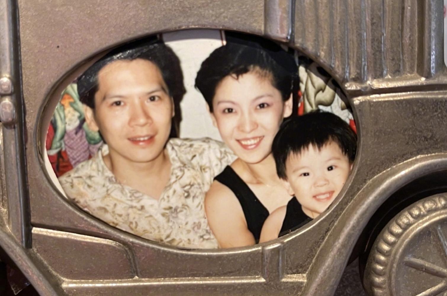 医生提醒，模仿向佐摸鼻梁需谨慎，塑形需借助科技产品辅助塑形效果更佳