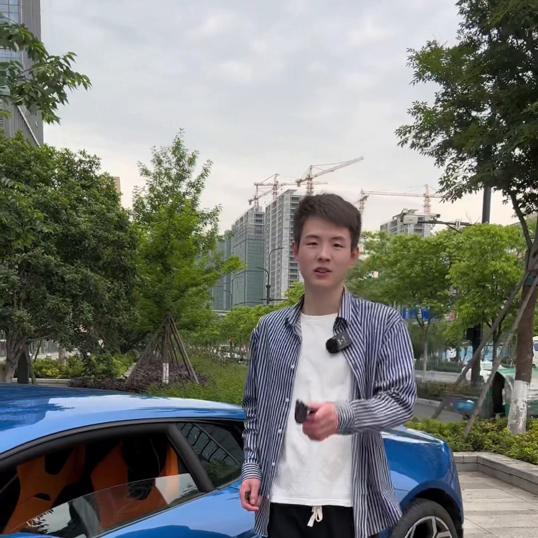 兰博基尼故障引发维权风波，车主退车遭拒的深度观察