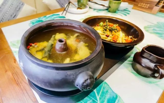 阿卡丽最新小巷美食天堂揭秘
