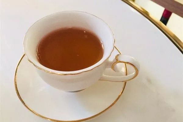 法国大选最新动态与小巷风情小店的独特魅力