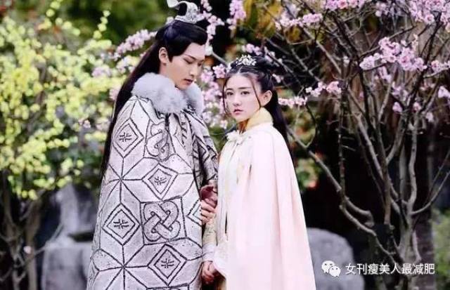 双世宠妃小说最新更新及小巷神秘宠妃特色小店揭秘