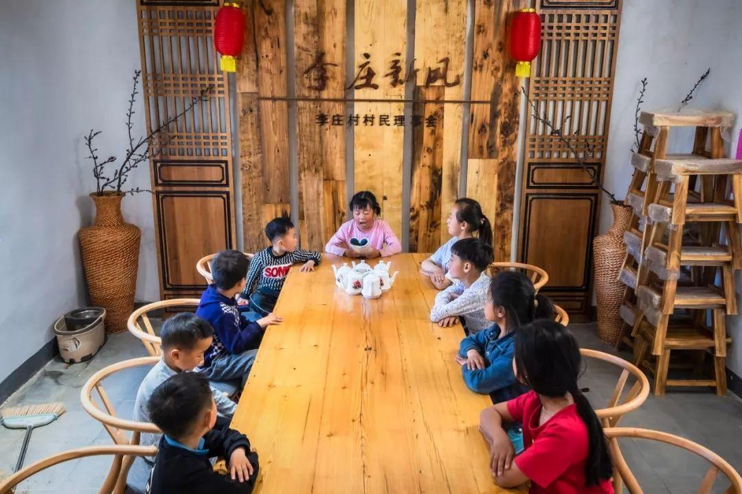 最新端游资讯揭秘，小巷深处的游戏乐园