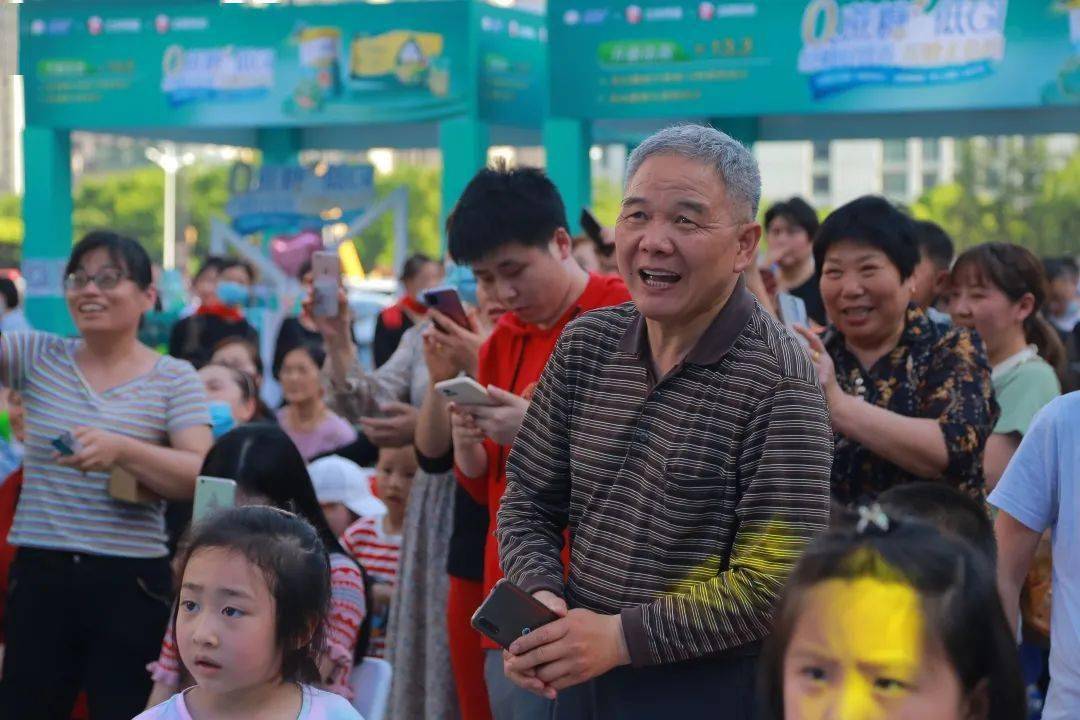 长安新貌，小杨与他的朋友们的故事
