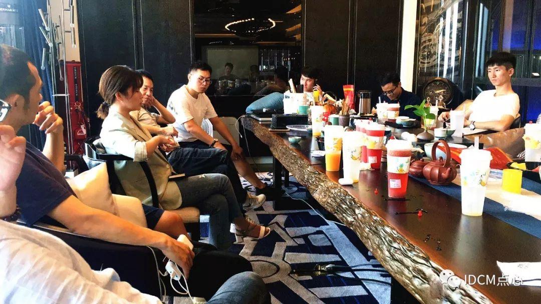 QQ手机最新版官方下载探讨，下载体验与功能解析