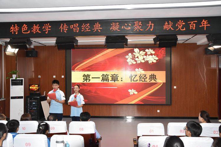 小巷青春，隐秘小店背后的逆青春故事