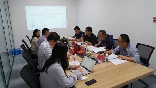 最新网友上传视频引爆全网热潮！