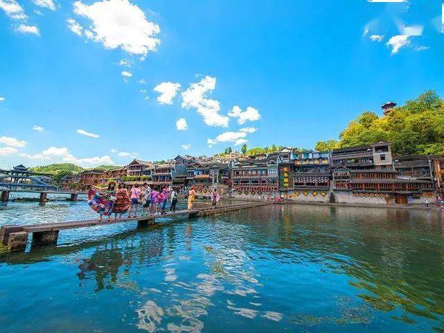 凤凰秀最新版本，轻松探索自然美景的旅程