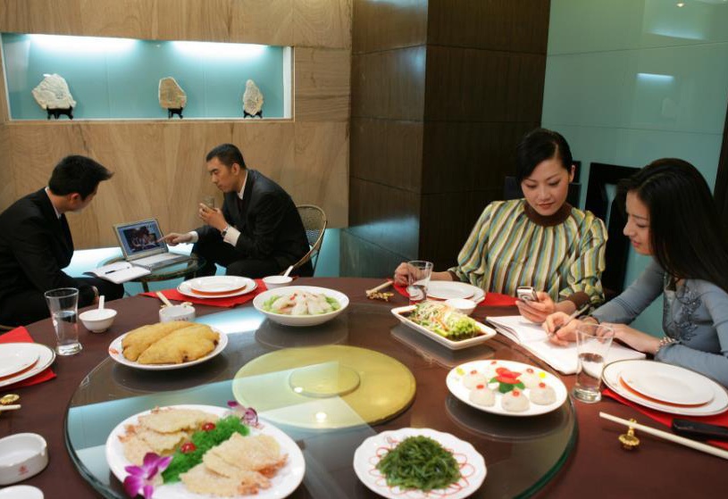 科技引领公务接待用餐新标准，重塑接待体验，开启未来生活新潮