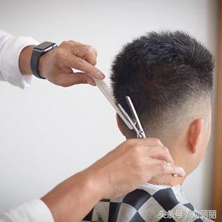 2017最新发型男，时尚潮流重塑男性魅力