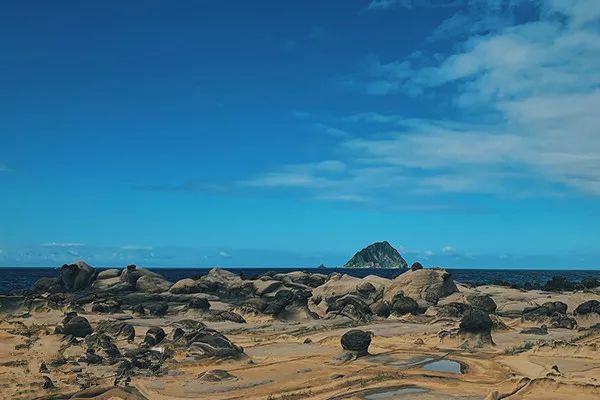 海峡午报最新一期，自然美景的治愈之旅探索报道
